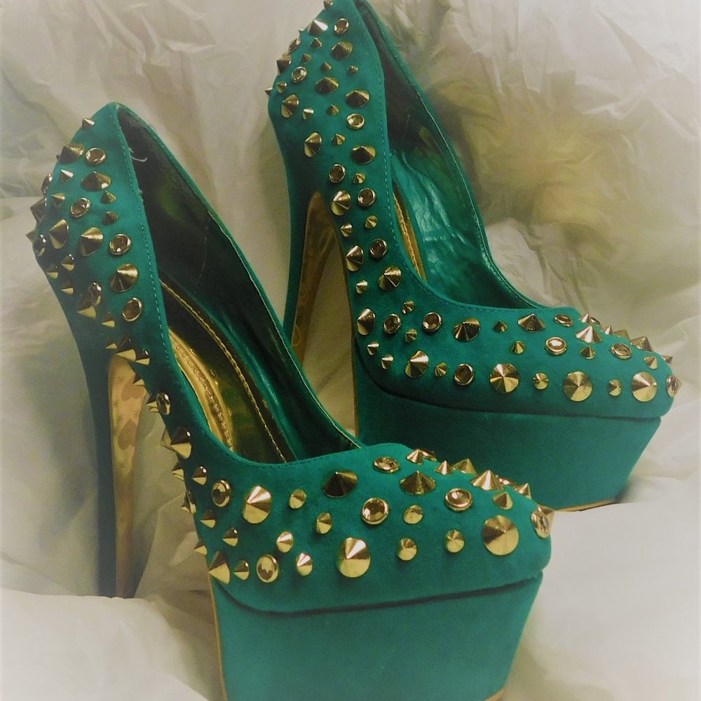 ALBA 6" HEELS.